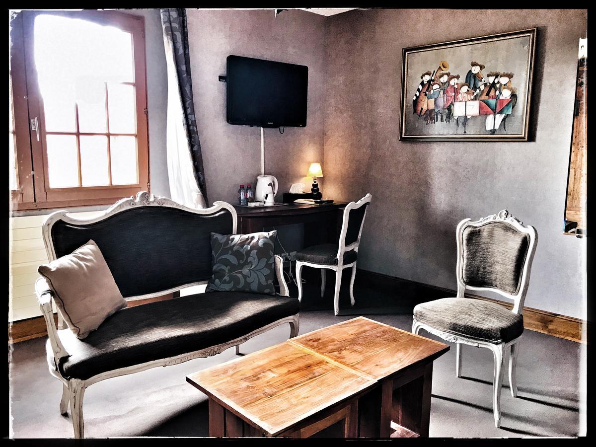 Logis Hotel La Foret Senonches Екстер'єр фото